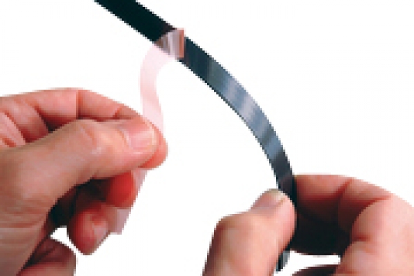 Magnetband PERMAFLEX® 424 / 12,5 mm x 1,5 mm / selbstklebend / 10 Meter